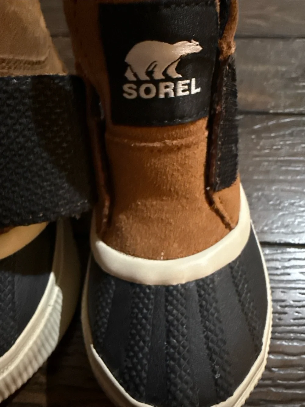 SOREL Out N About IV Classic Kids Boots Taffy/Black waterproof Size 10